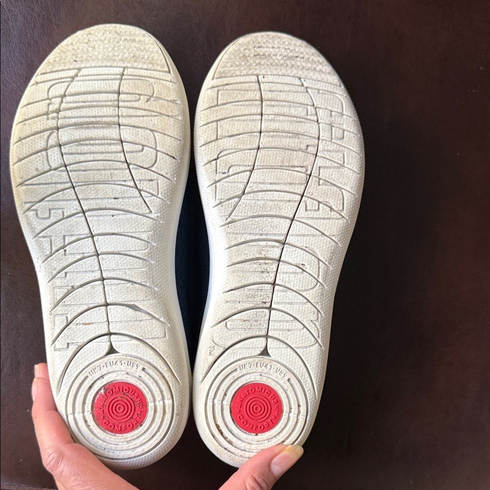Slip-On Knit Women's Sneakers in Navy - Picture 7 of 9